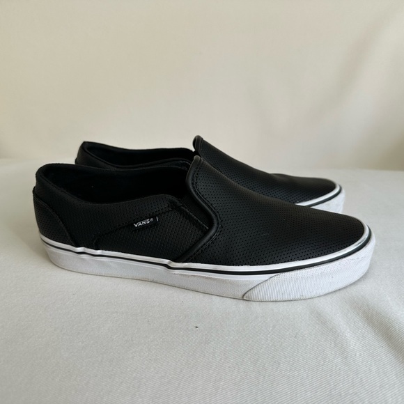 !! SOLD !! VANS Black VANS Slip-On, only worn a few times #vans #blackvans - Picture 3 of 5